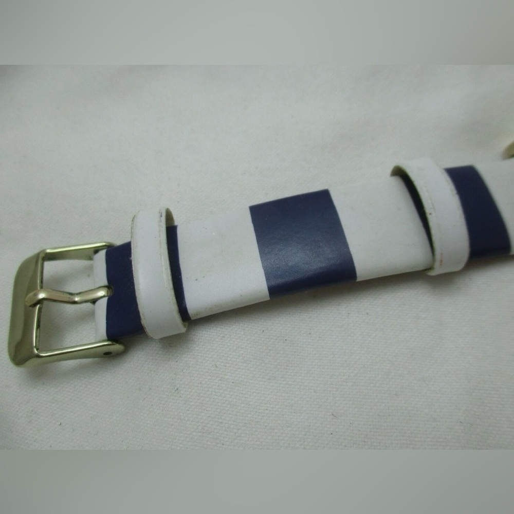 🕰️ Calvin Hill Navy & White Striped Watch – Gold Tone – Heart Detail - Picture 4 of 6